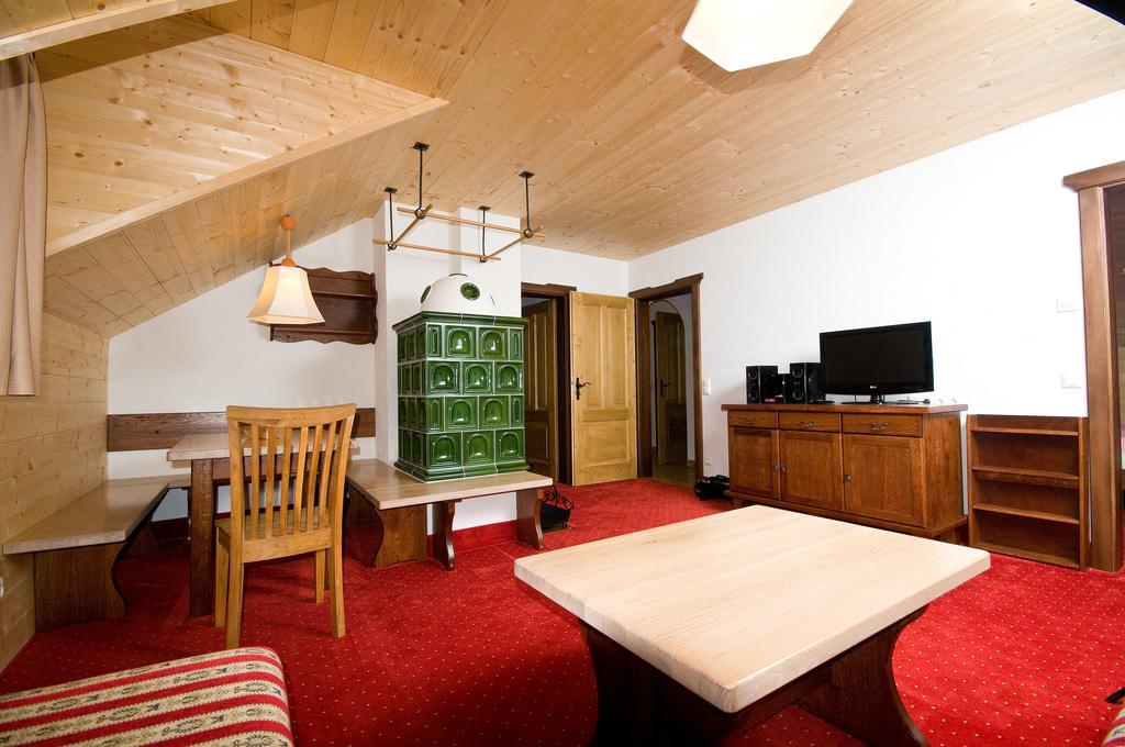 Alpenhäuser Marcius Sonnenalpe Nassfeld Zimmer foto
